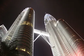 kuala_lumpur_pic_by_rive_rive_freeimages.jpg