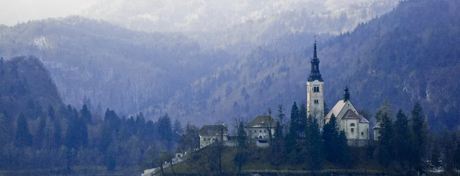 lake-bled-slovenija-collection-1359552-1280x720_picture_by_john_bevan_freeimage_v2.jpg